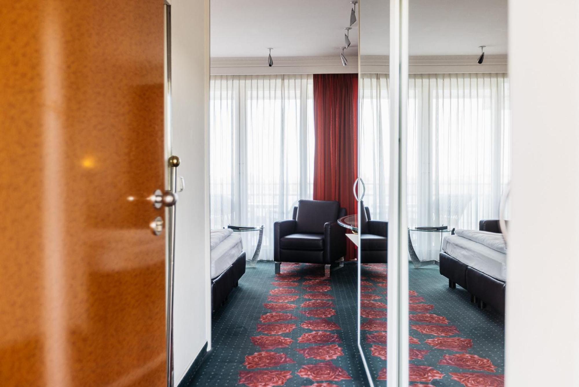 Vitalia Seehotel Bad Segeberg Exterior photo